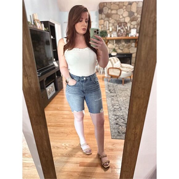 Francesca’s Jean shorts - Picture 4 of 9